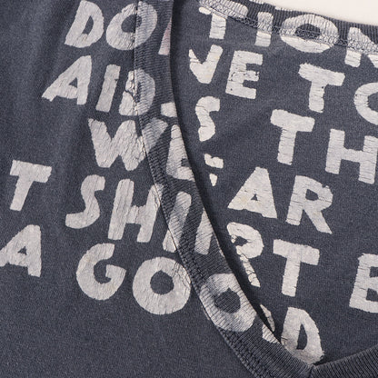 Vネック エイズ Tシャツ (AIDS T-SHIRT)