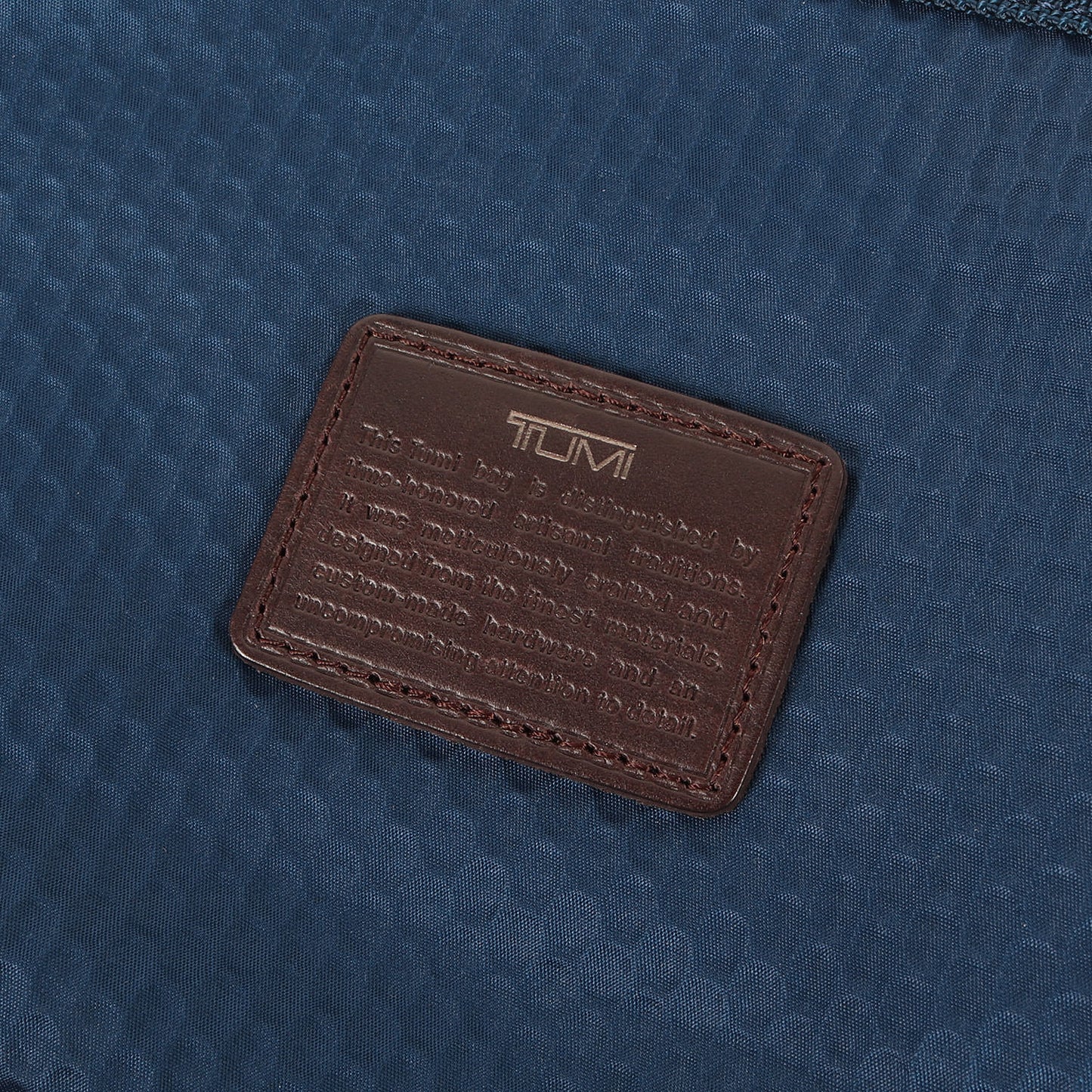 バリスティックナイロン ビールミニ メッセンジャー バッグ (BRAVO Beale Mini Messenger 22371BTH)