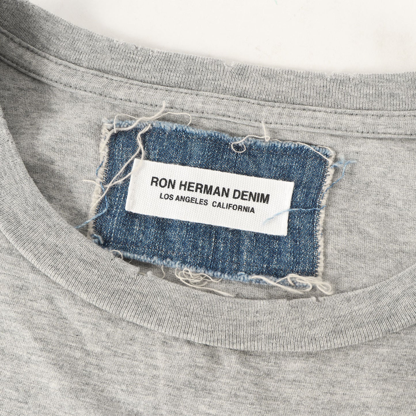 ダメージ加工 ロゴ Tシャツ / MADE IN JAPAN