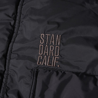 リバーシブル フーデッド パテッド ジャケット (SD Reversible Puff Jacket)