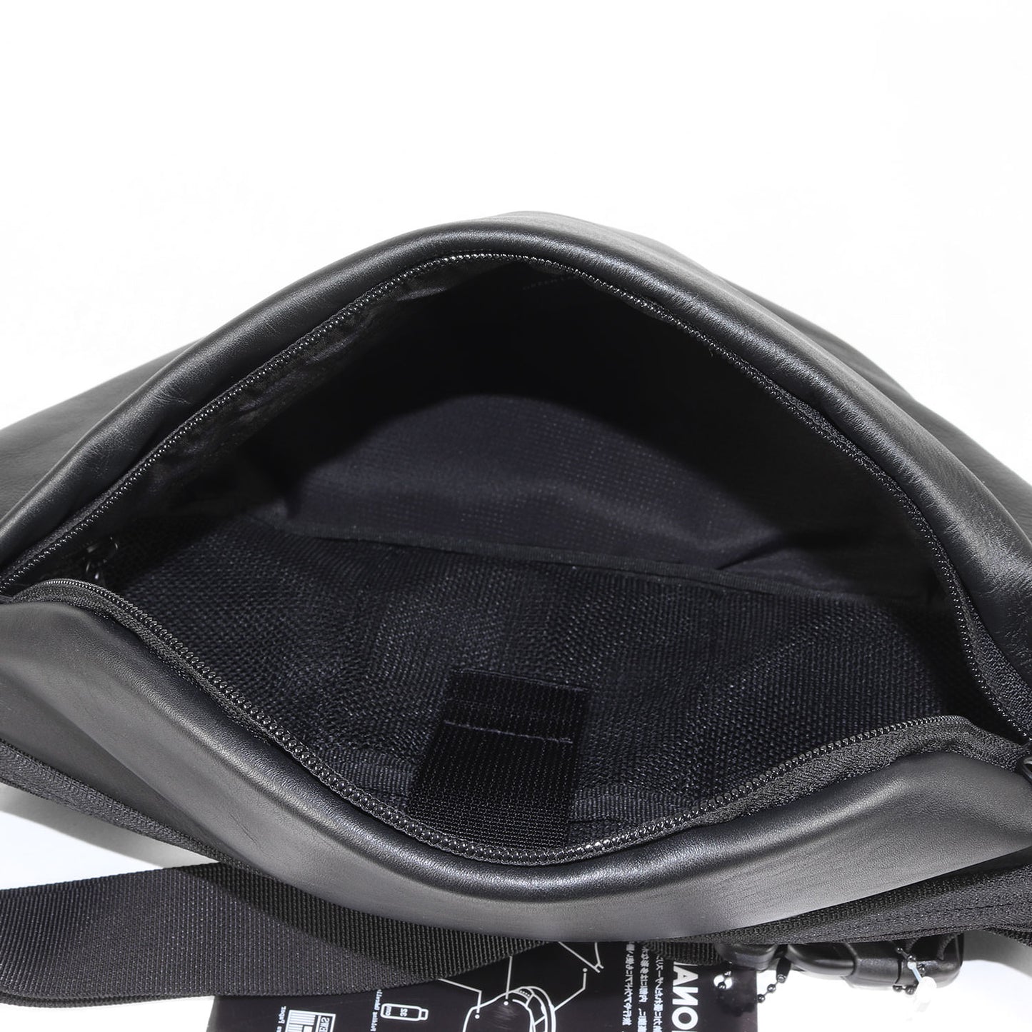 現行モデル GLR レザー ファンクショナル スリングバッグ (3232-699-1482)