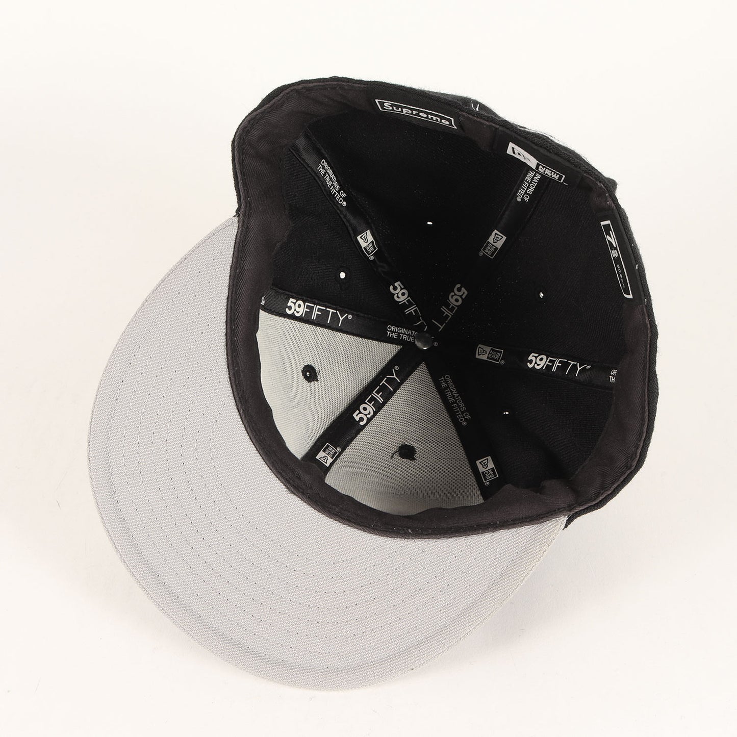 × NEW ERA 59FIFTY ロゴ 刺繍 ベースボール キャップ (Funkadelic New Era)