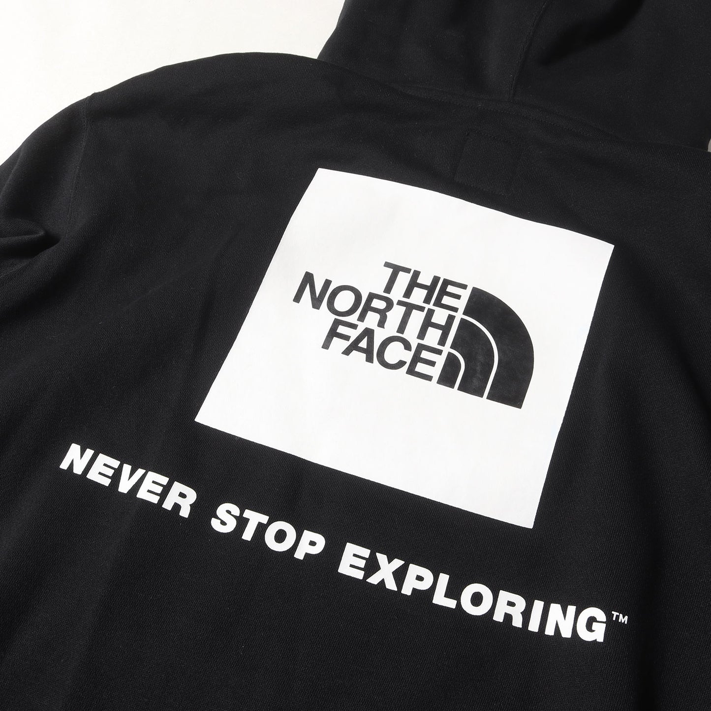 バックスクエア ロゴ スウェット パーカー (Back Square Logo Hoodie NT62040)