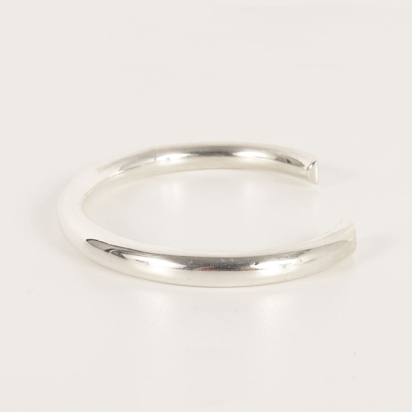 フラット シルバー バングル (Single Facet Toque L B0400124) / Ag925