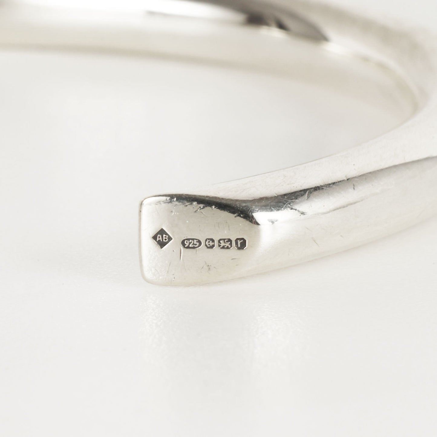 フラット シルバー バングル (Single Facet Toque L B0400124) / Ag925