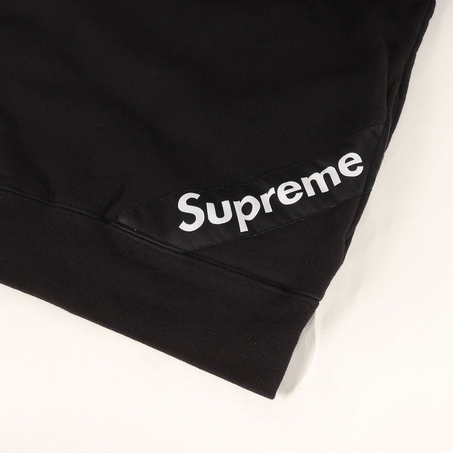 コーナー ロゴラベル スウェット パーカー (Corner Label Hooded Sweatshirt)