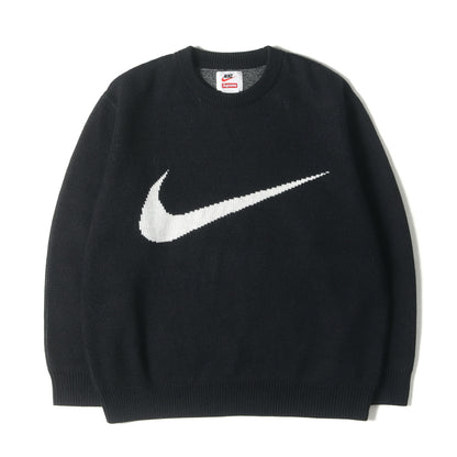 × NIKE スウォッシュ ジャガード アクリル ニット セーター (Swoosh Sweater BV7549-010)
