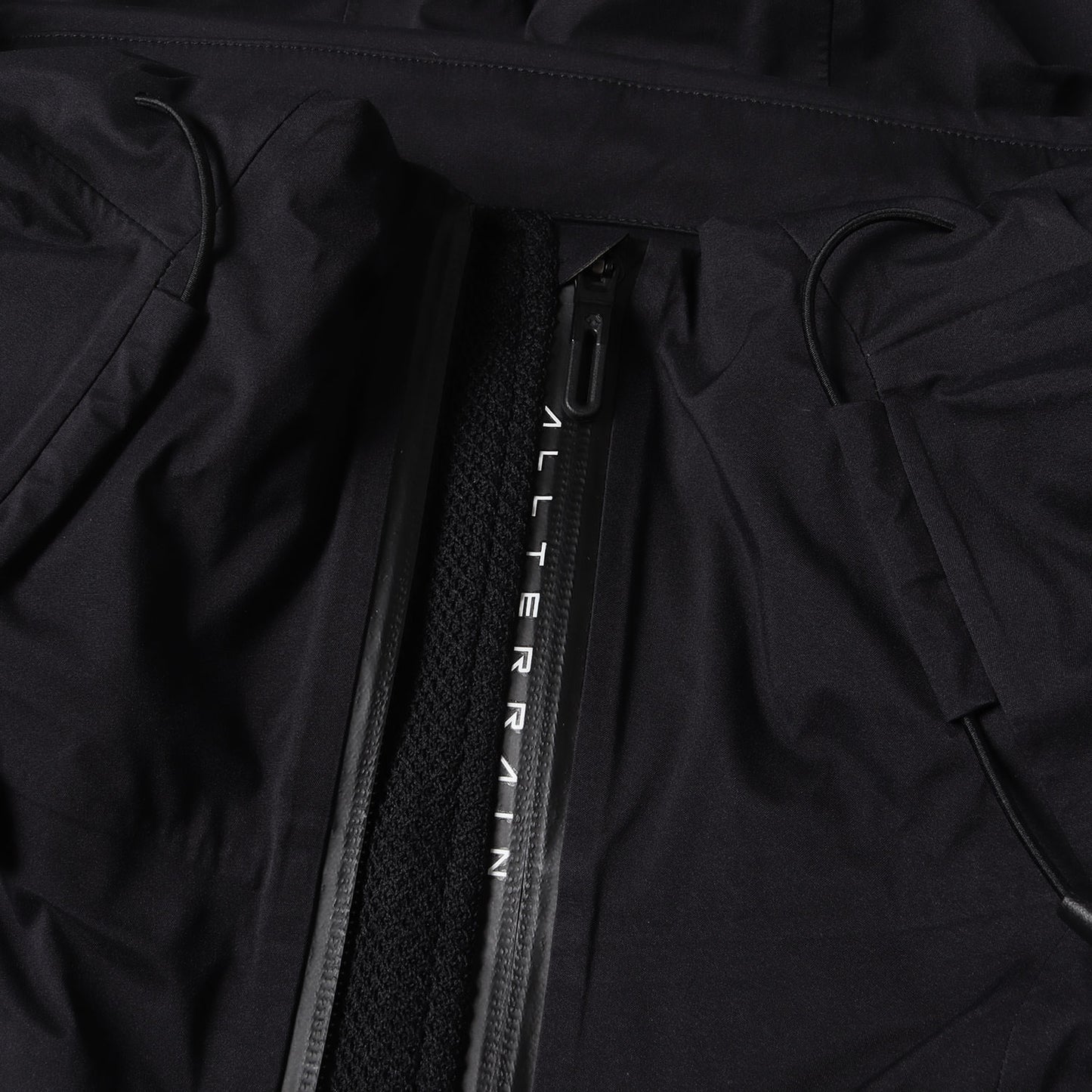 24AW × DESCENTE ナイロン マウンテンパーカー (Oversized CREAS Hard Shell Jacket DU4FWBGPMB) / ALLTERAIN