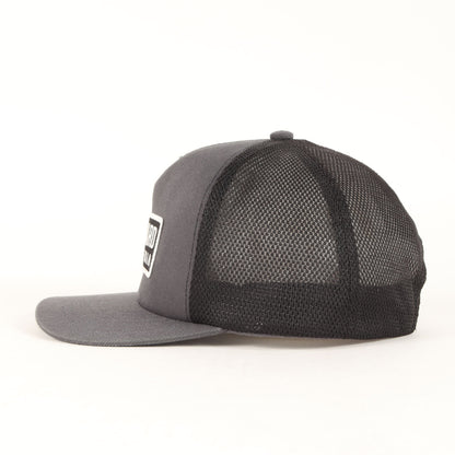 24AW ボックスロゴ パッチ 刺繍 メッシュ トラッカー キャップ (SD Box Logo Patch Mesh Cap)