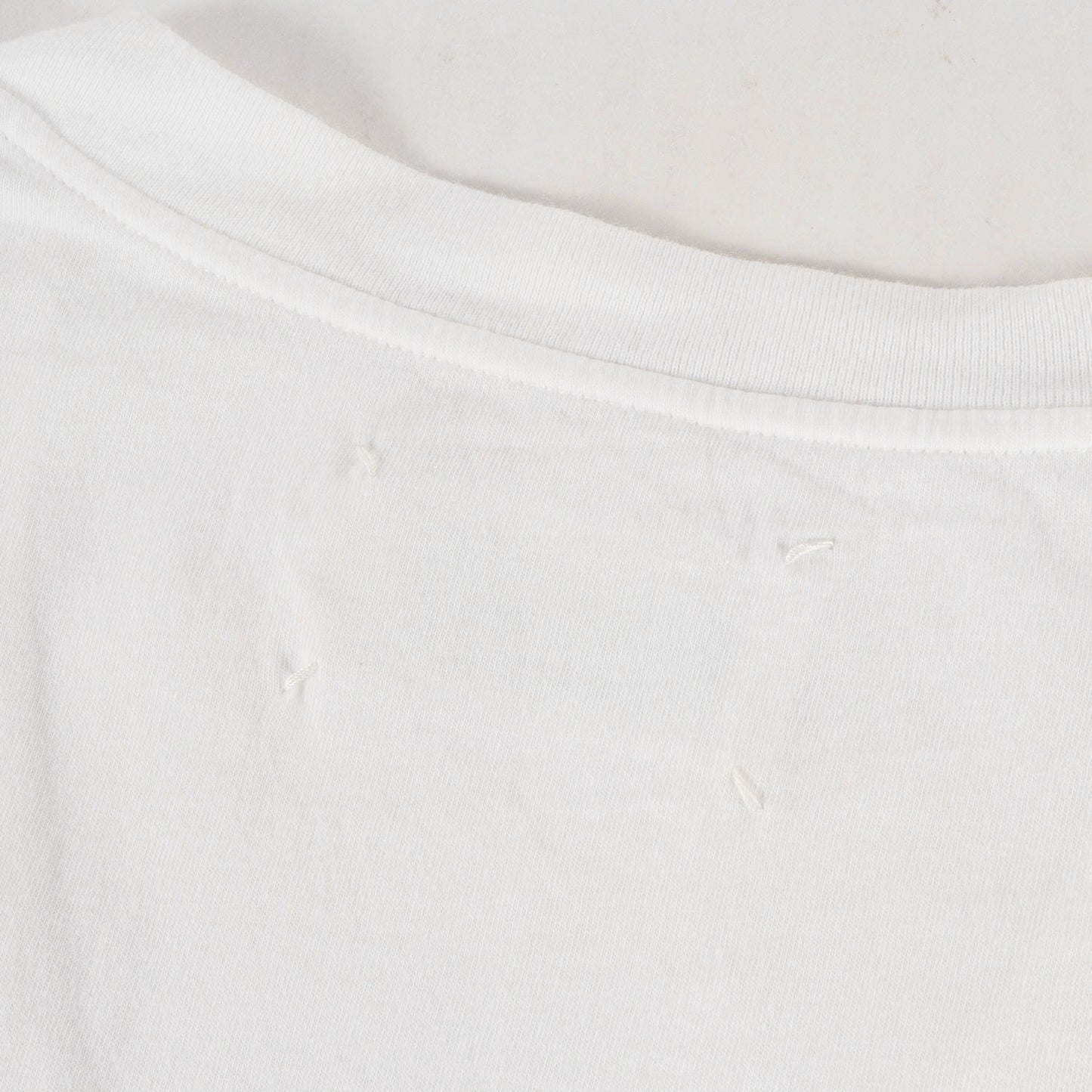 ここのえ期 ディープVネック Tシャツ