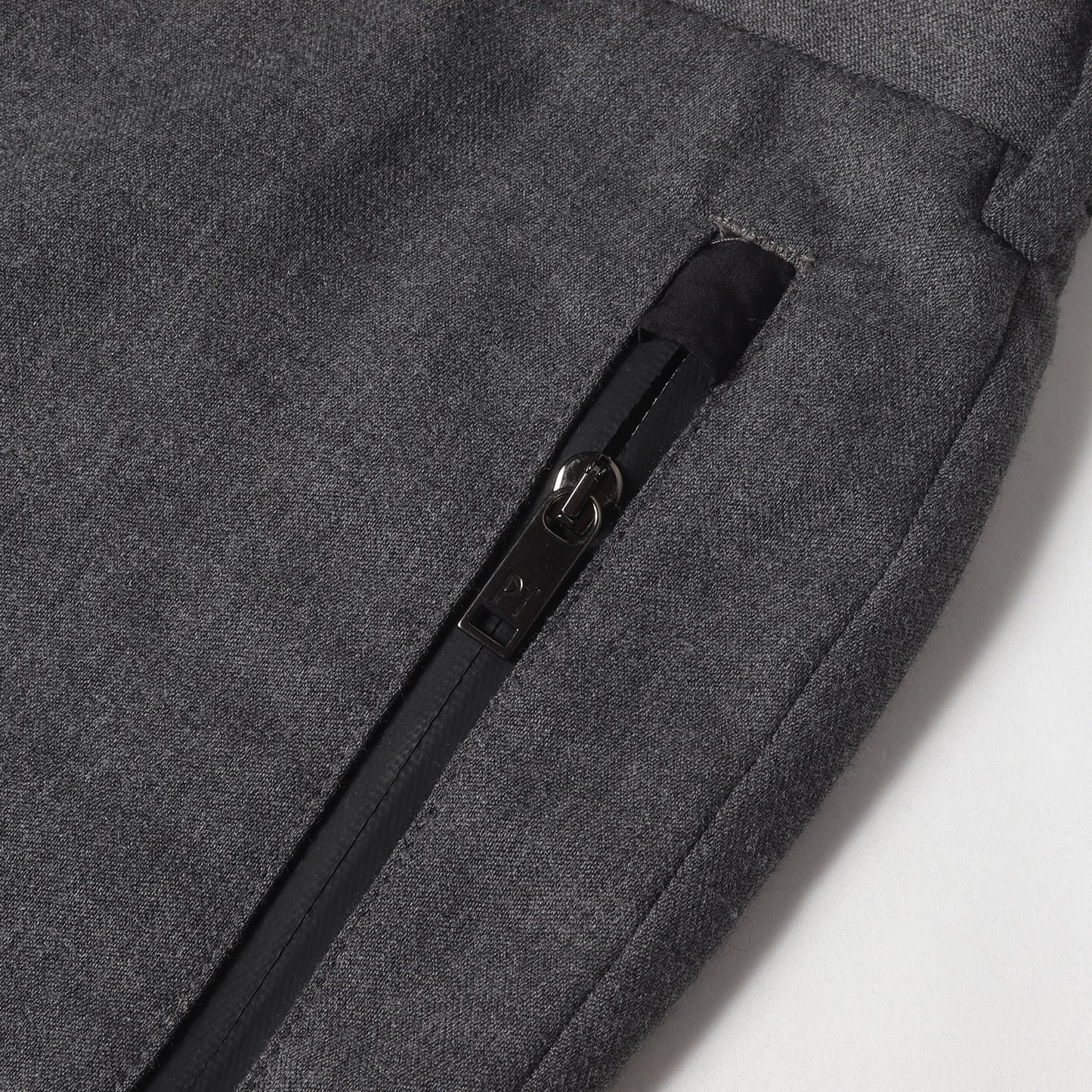 23SS テクノウォッシャブル ウール サキソニー トラウザー パンツ (Active LAMDA ノープリーツ スラックス)