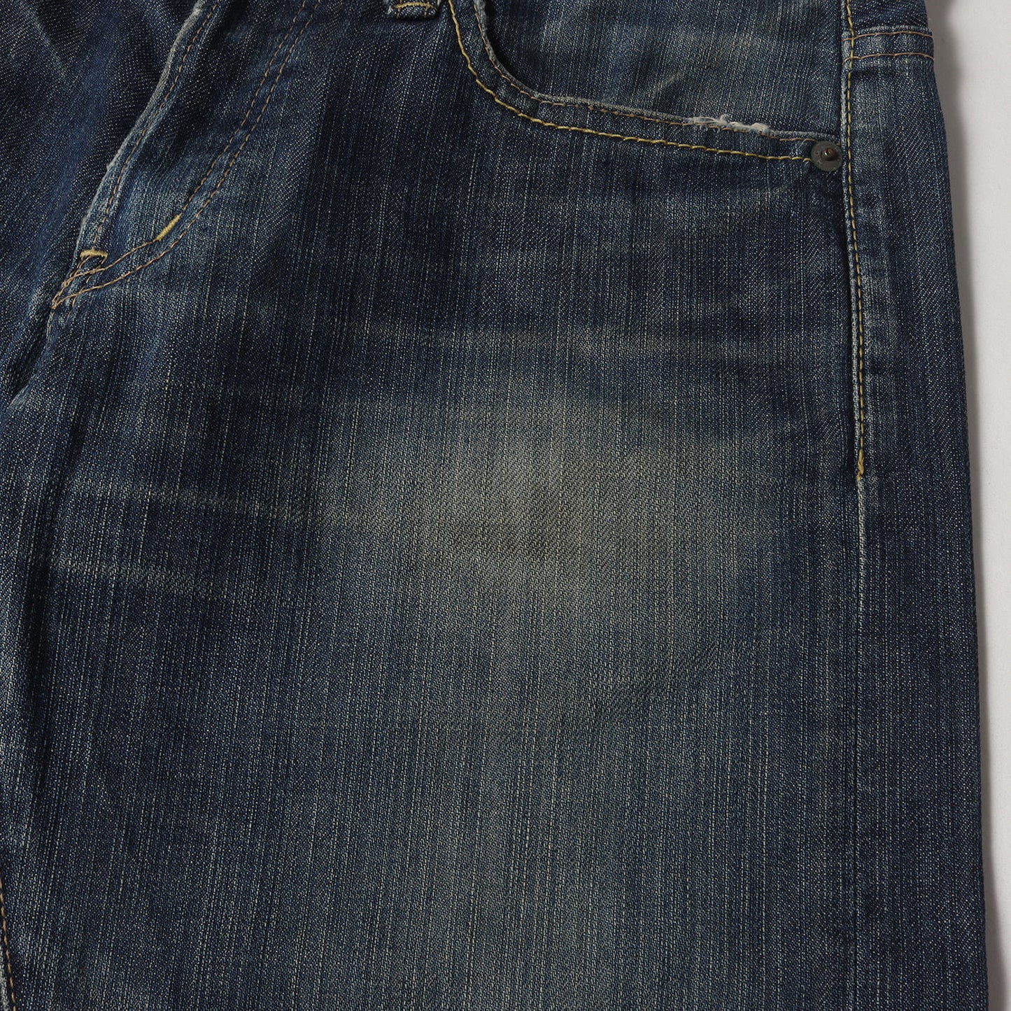 スタッズ付き ストレッチ デニムパンツ