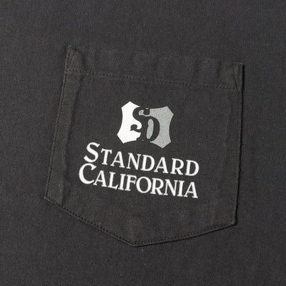 25SS シールドロゴ ヘビーウェイト ポケット Tシャツ (SD Heavyweight Shield Logo Pocket T)
