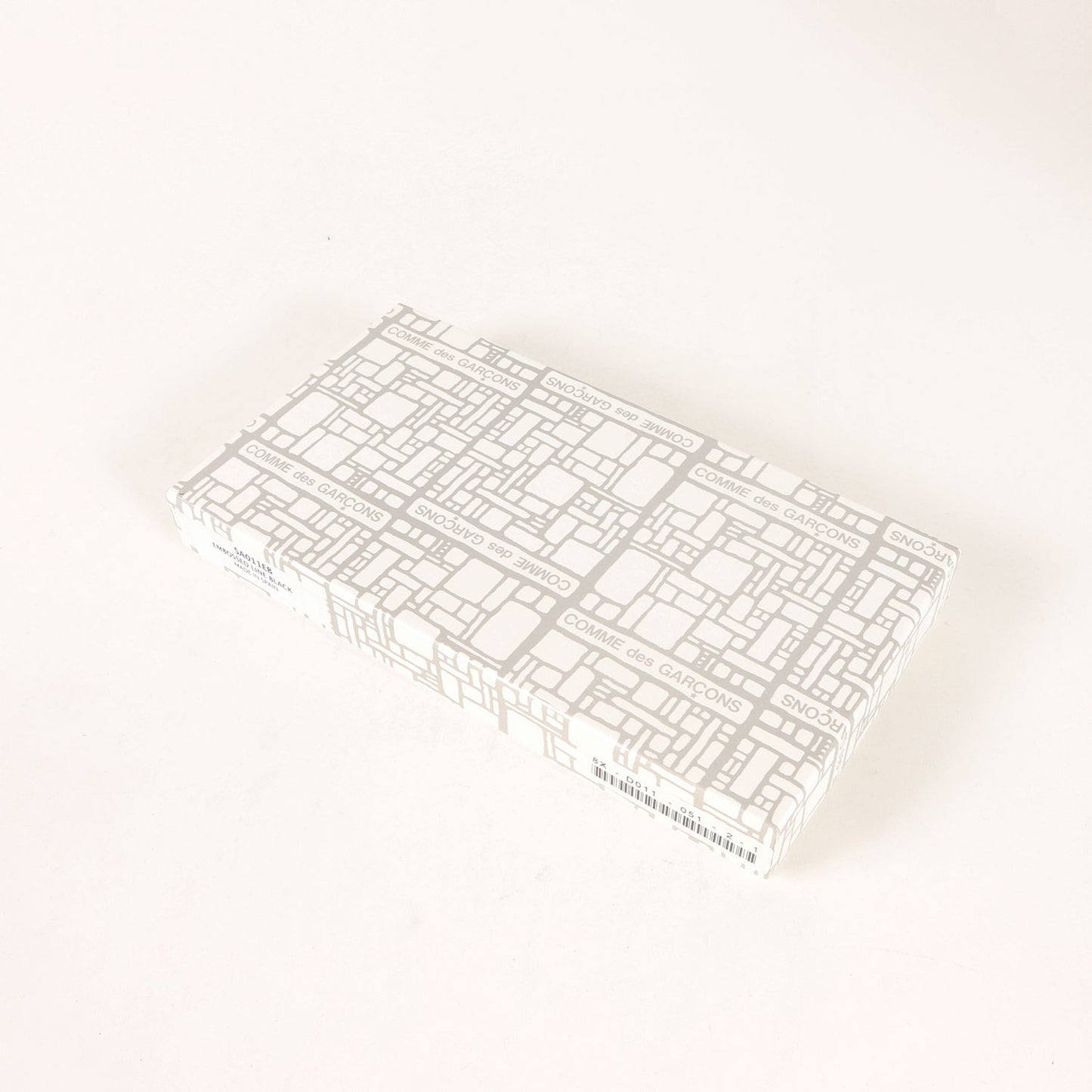 エンボス ラウンドジップ レザー ロングウォレット (EMBOSSED LINE BLACK) / WALLET