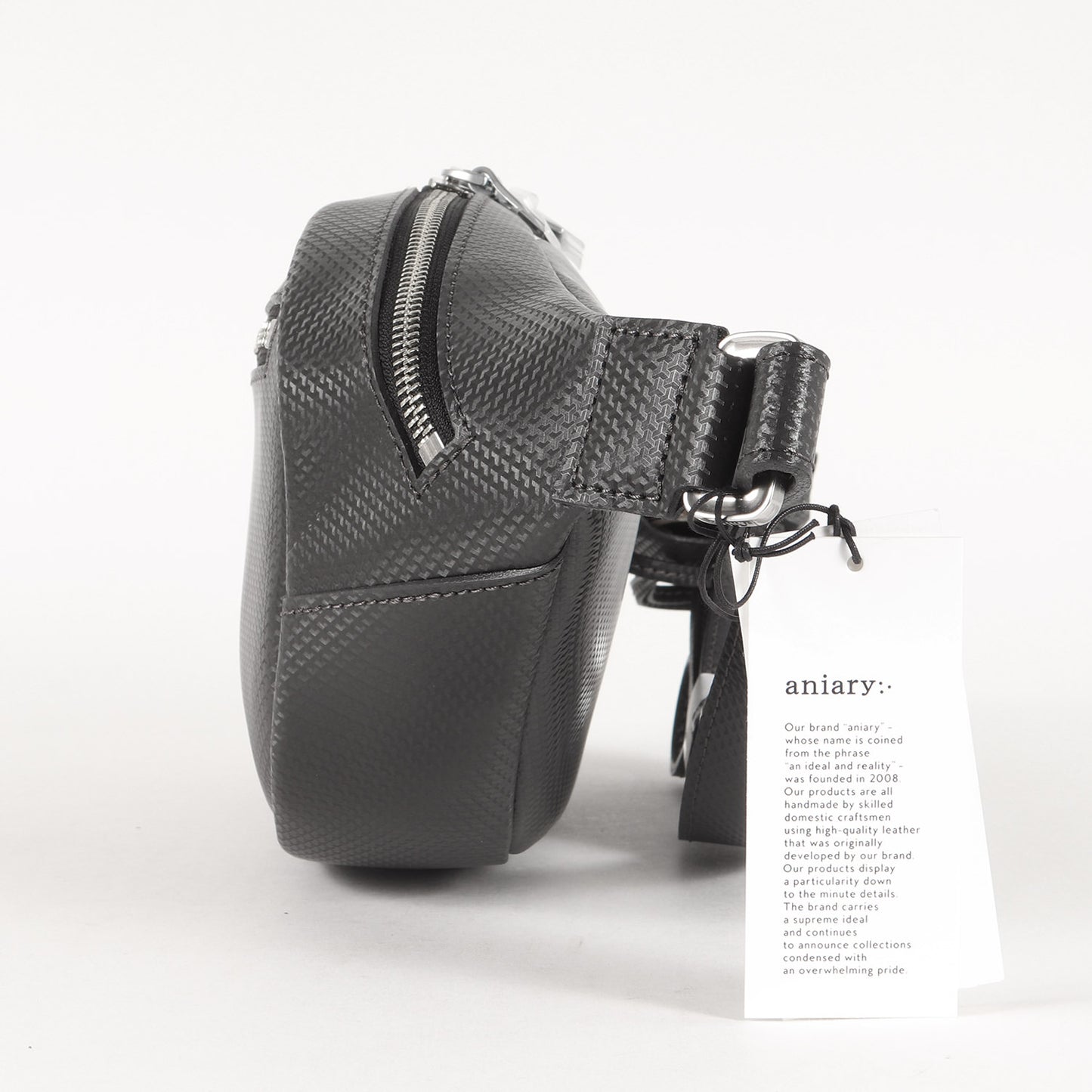 現行モデル ジーフィルム レザー ボディバッグ / MADE IN JAPAN