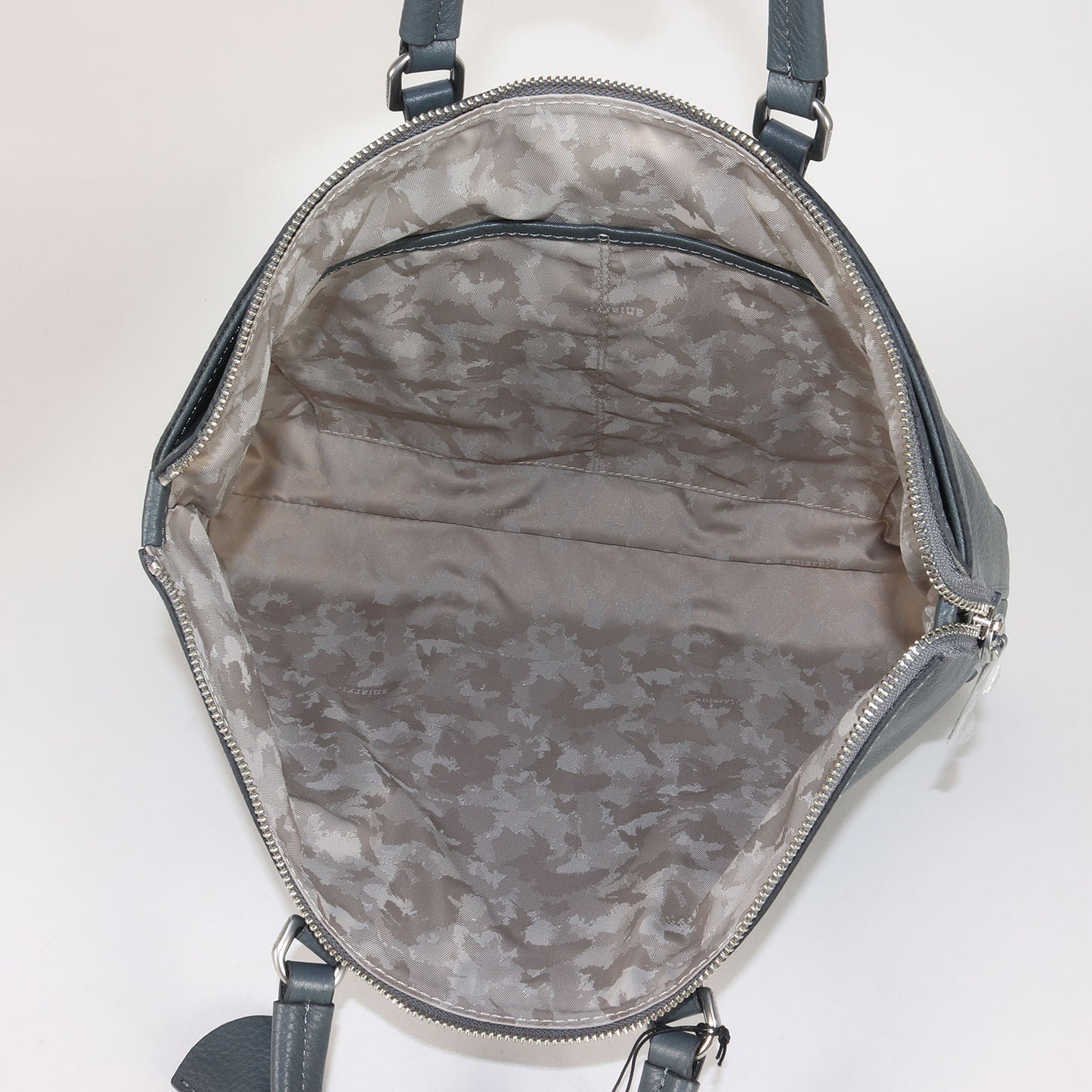 現行モデル シュリンクレザー ブリーフケース / MADE IN JAPAN