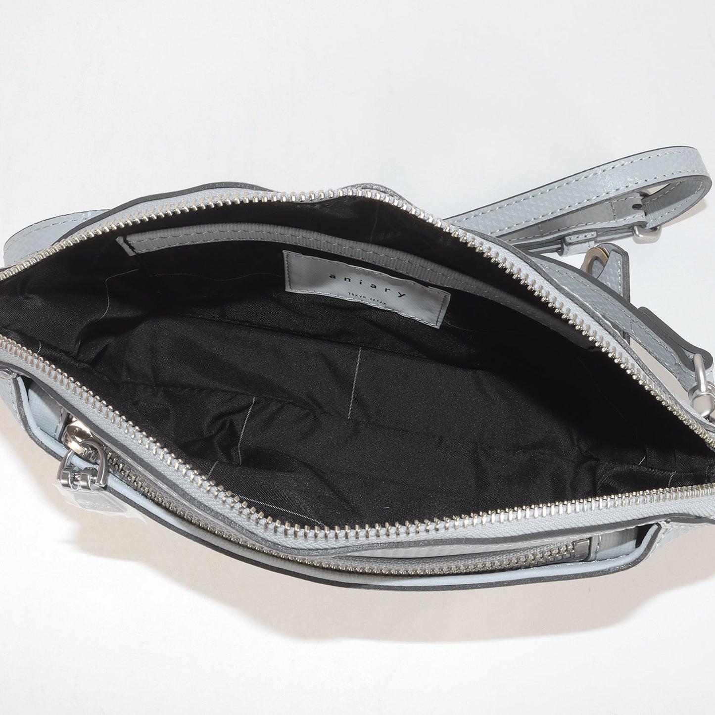 現行モデル ジー フィルム レザー ショルダー バッグ / MADE IN JAPAN