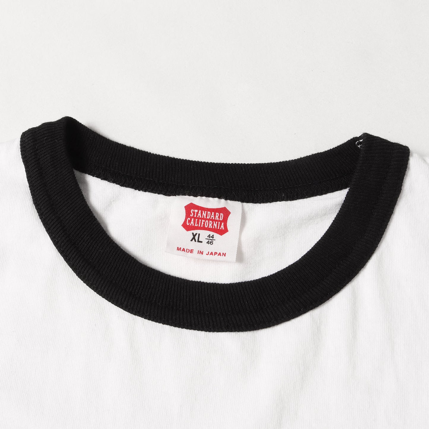 25SS グラフィック ロゴ リンガーネック Tシャツ (SD US Cotton Script Logo Ringer T)