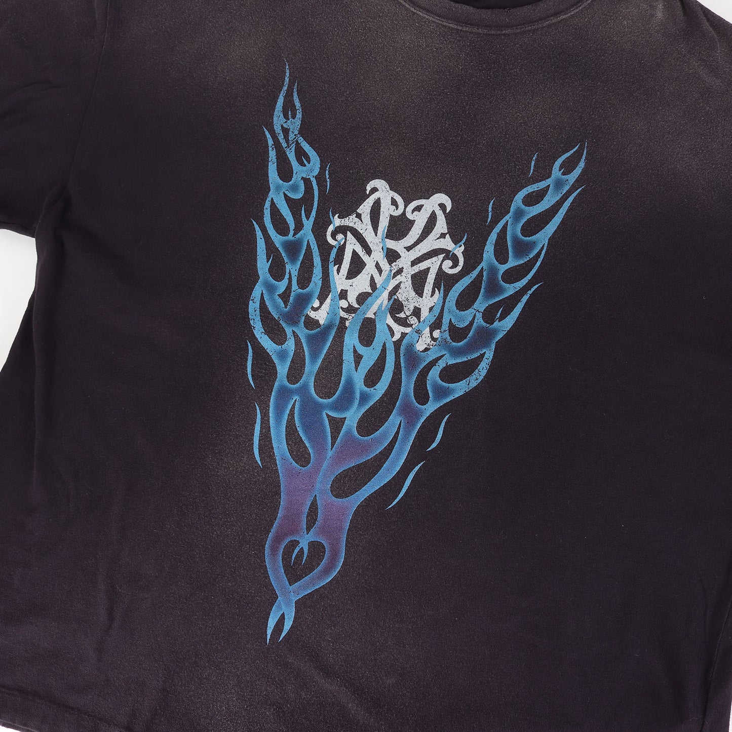 25SS グラフィック ロングスリーブ Tシャツ (KMY-FIRE Distressed L/S Tee)