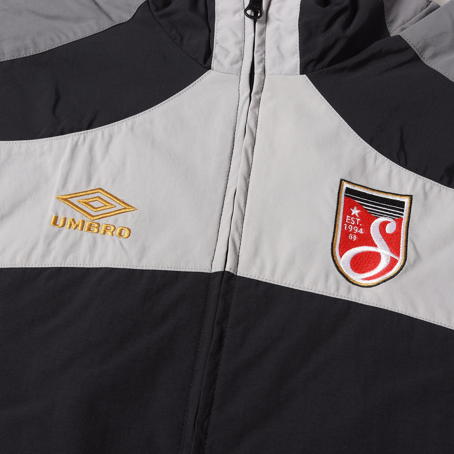 23AW × UMBRO ジップアップ ナイロン トラックジャケット (Track Jacket)