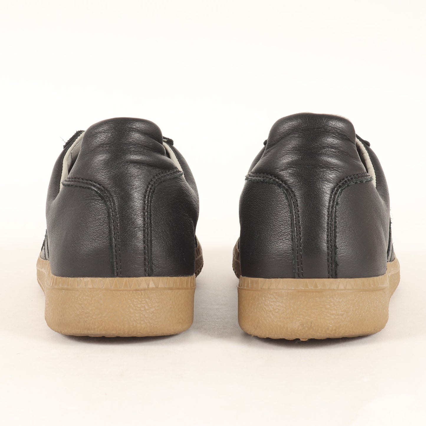 GERMAN MILITARY TRAINER (1700BS-23021)