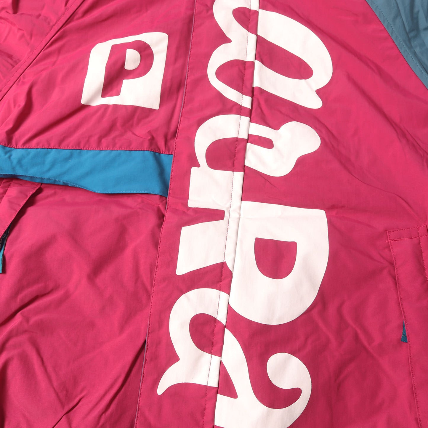 ロゴ クレイジーパターン ナイロン フーディー ジャケット