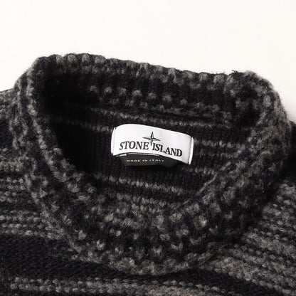 23AW モックネック ニット セーター (LOGO BADGE SWEATER)
