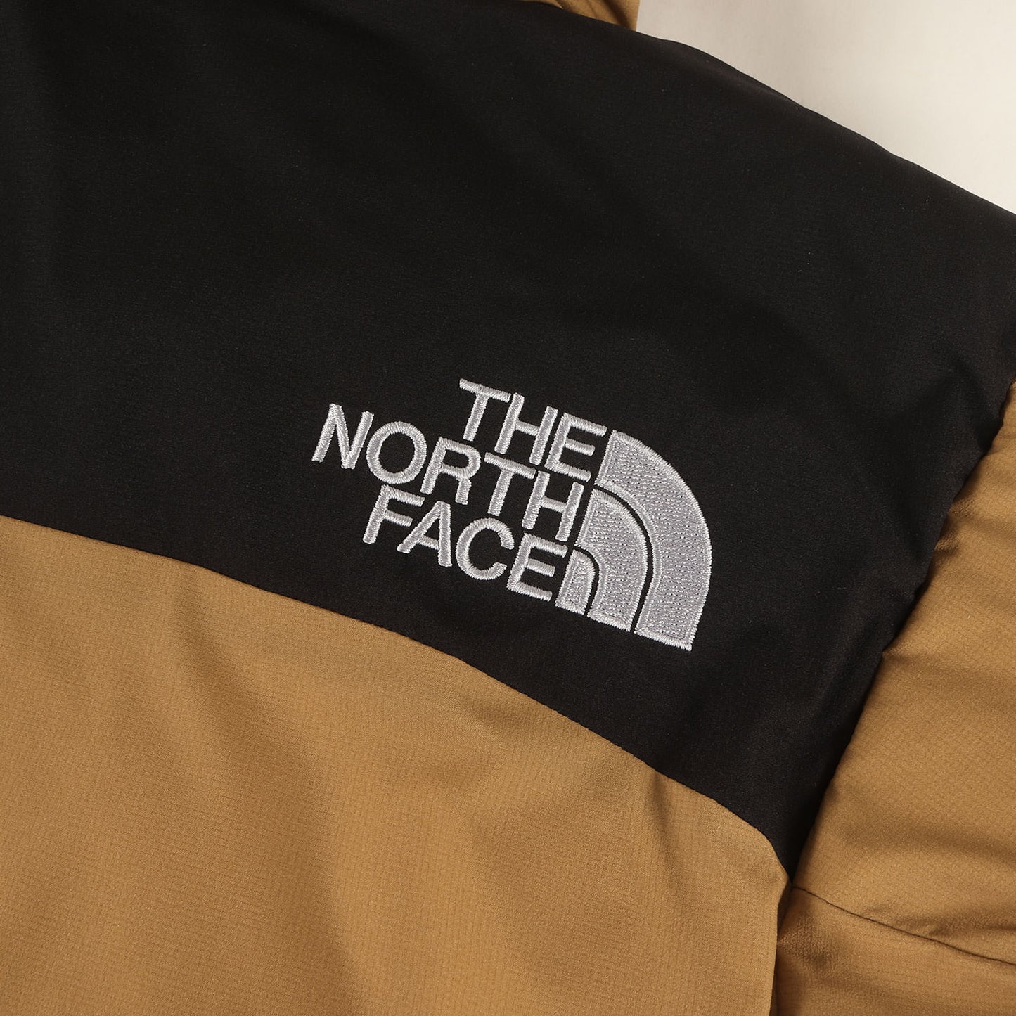 GORE-TEX INFINIUM バルトロライト ダウンジャケット(Baltro Light Jacket)