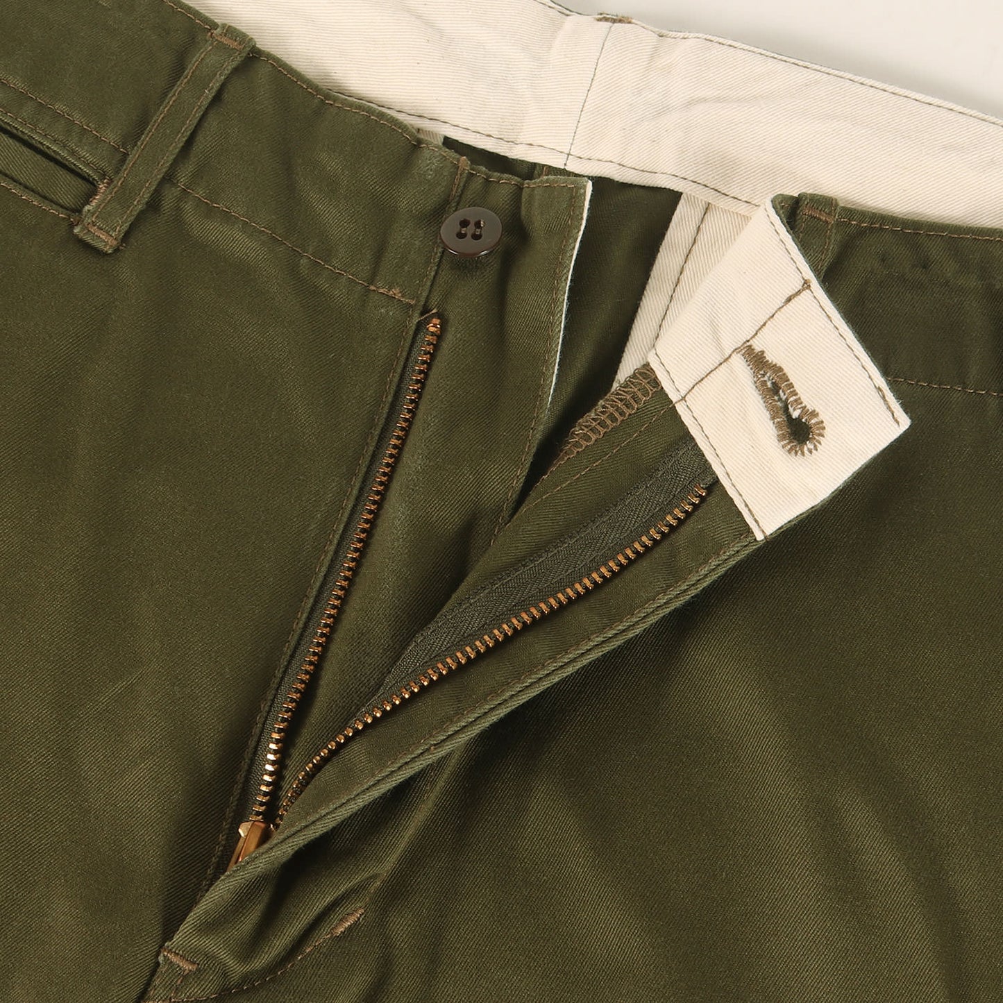 チノ トラウザーズ ワーク パンツ (Modern Chino Trousers)