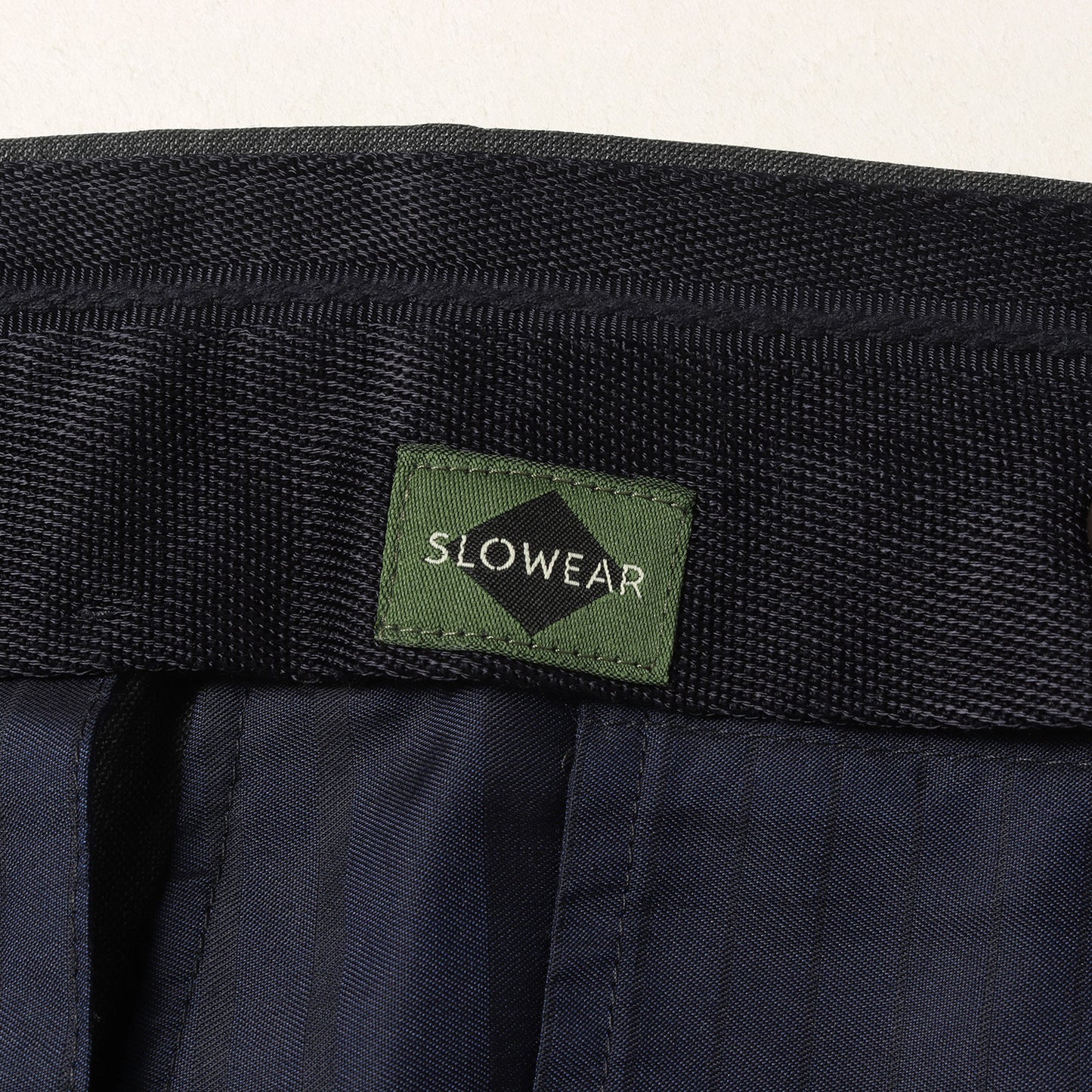 近年モデル ワンタック シャークスキン トラウザー スラックス パンツ / SLIM FIT
