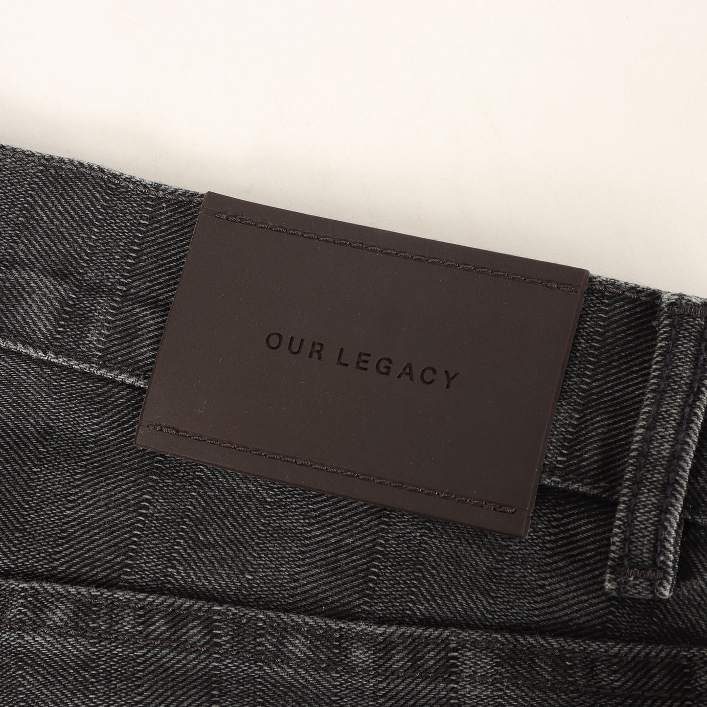 25AW ヴァストカット ヘリンボーン デニム パンツ (Vast Cut Black Coated Herringbone)
