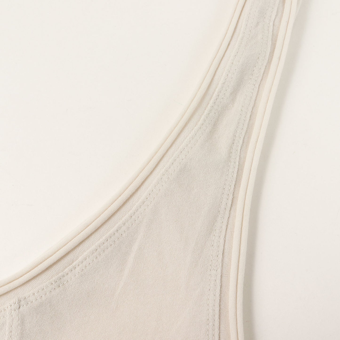 近年モデル ワンショルダー タンクトップ (One Shoulder Tank Top)