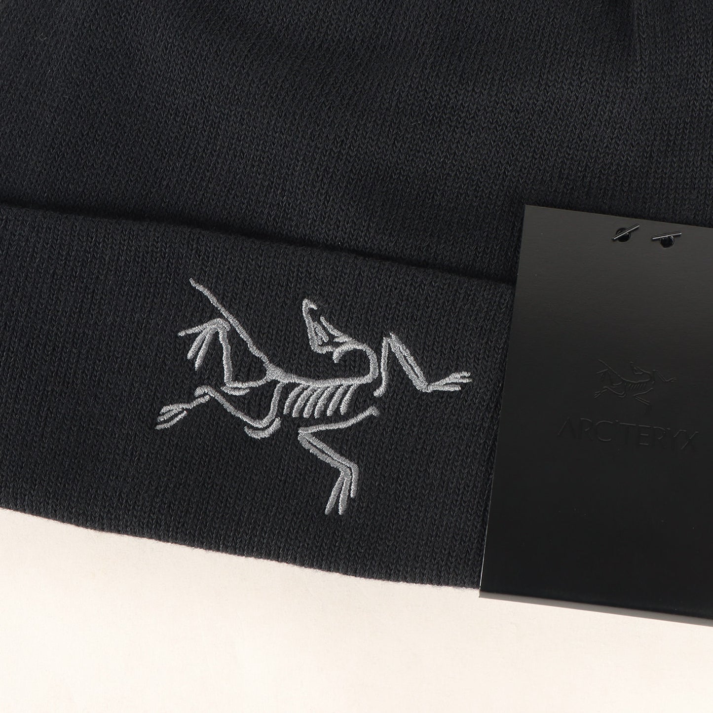 24AW ロゴ ニット ビーニー (Embroidered Bird Toque)