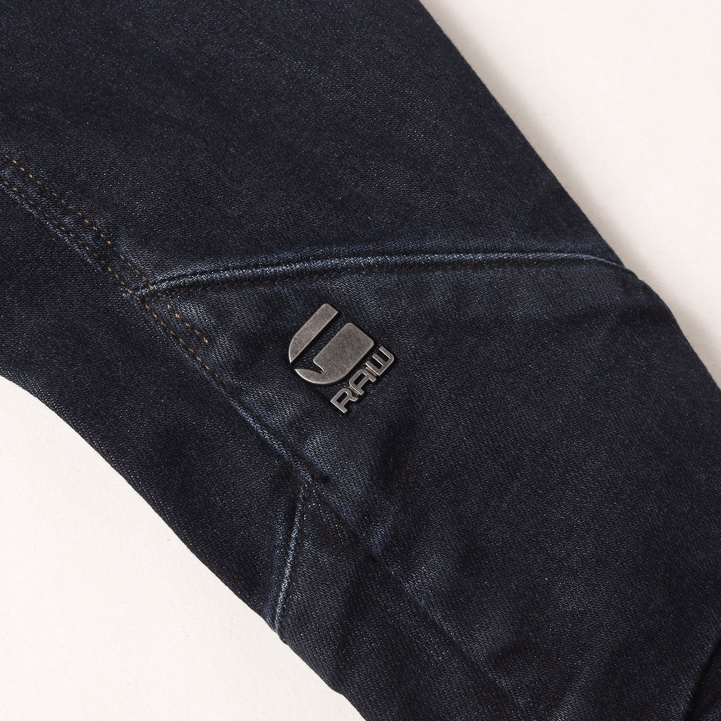 スリム ジップアップ ストレッチデニム トラッカー ジャケット (VODAN SLIM JKT)