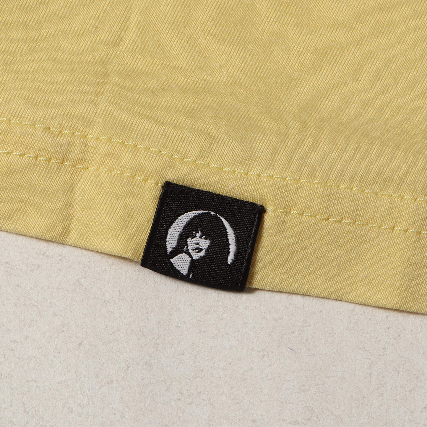CALL ME BLONDIE Tシャツ