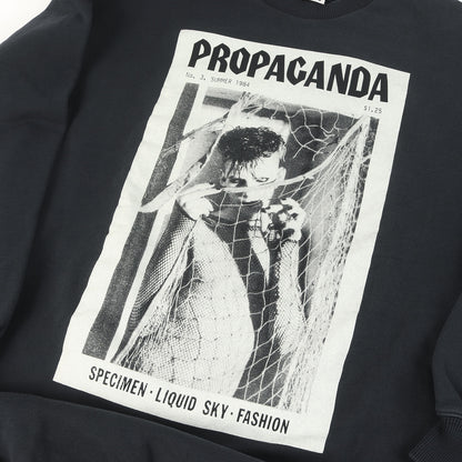 マガジン プリント スウェット シャツ (Magazine print sweatshirt)