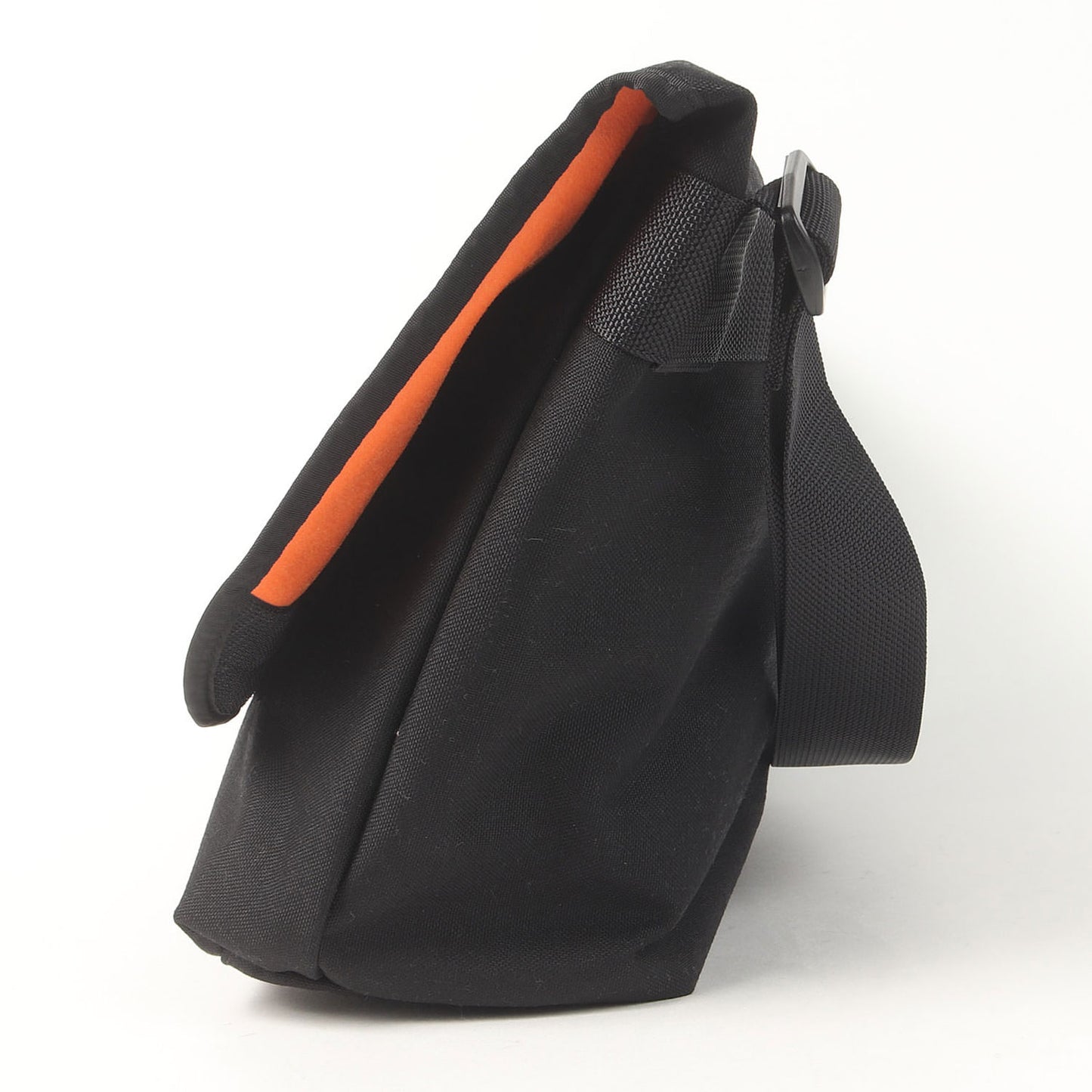 24AW ナイロン ショルダー バッグ (SD Messenger Shoulder Bag)