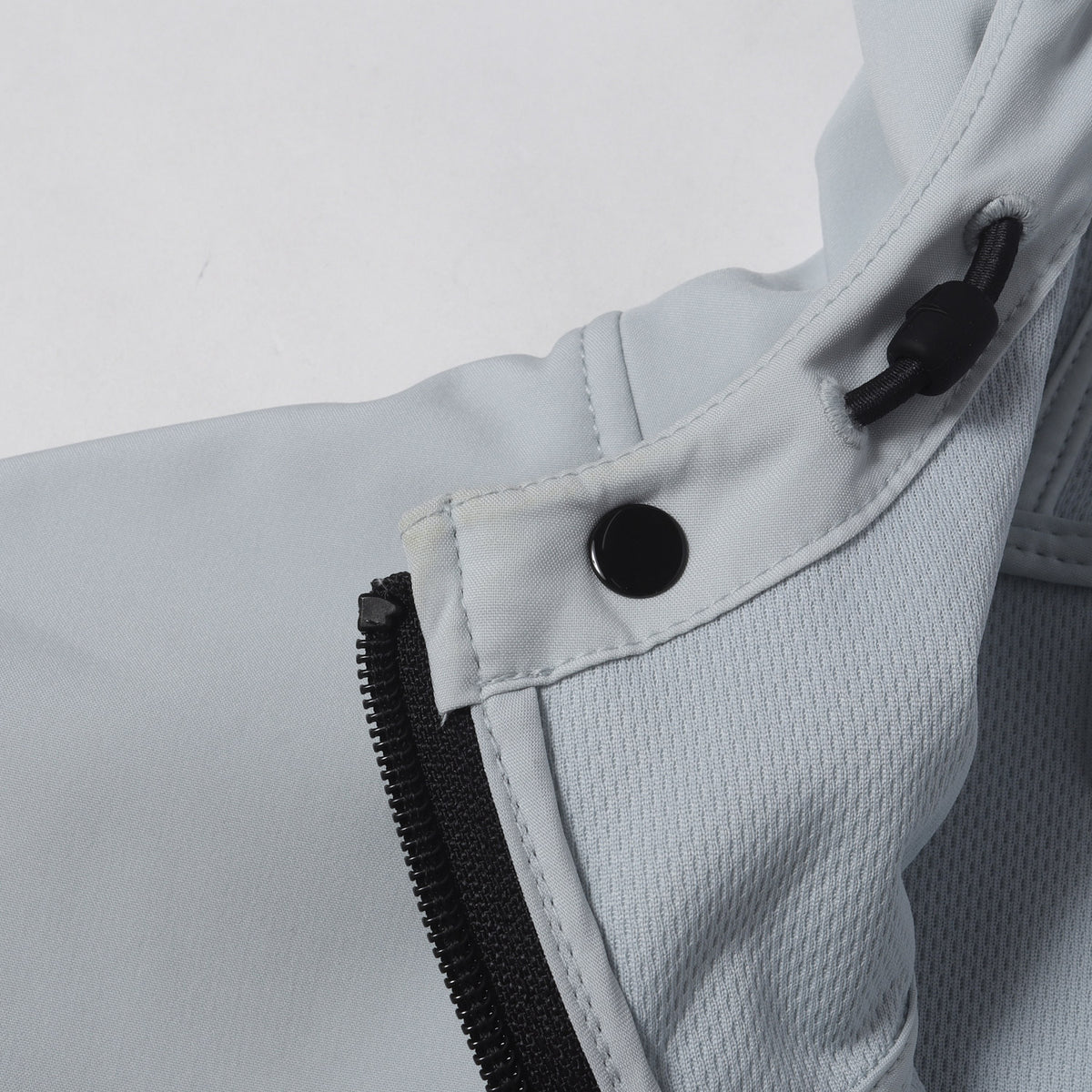 24SS ストレッチ フーデッド ブルゾン (40227 LIGHT SOFT SHELL-R)