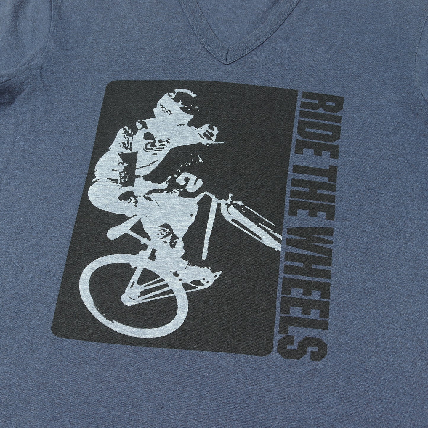 グラフィック ロゴ Vネック Tシャツ