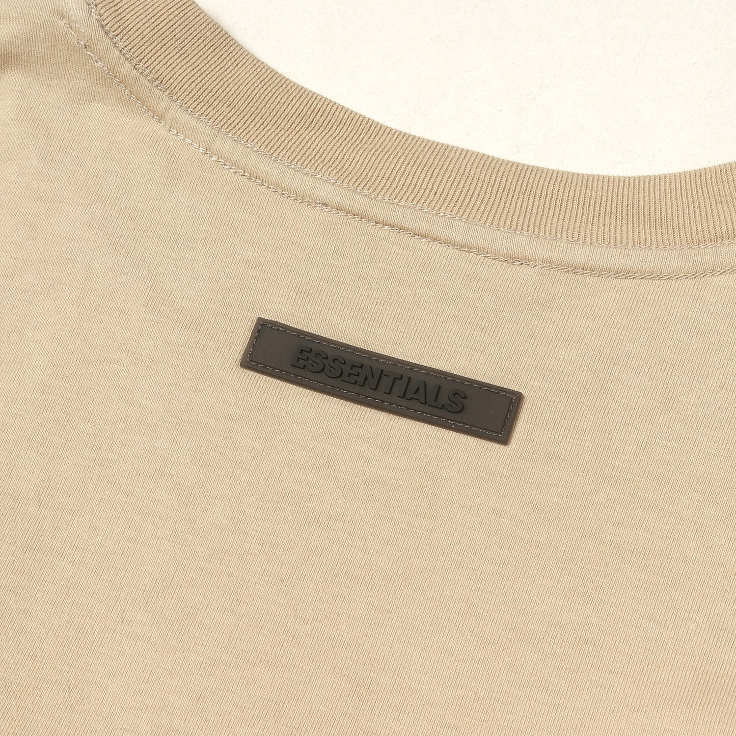 FOG ESSENTIALS リフレクターロゴ Tシャツ
