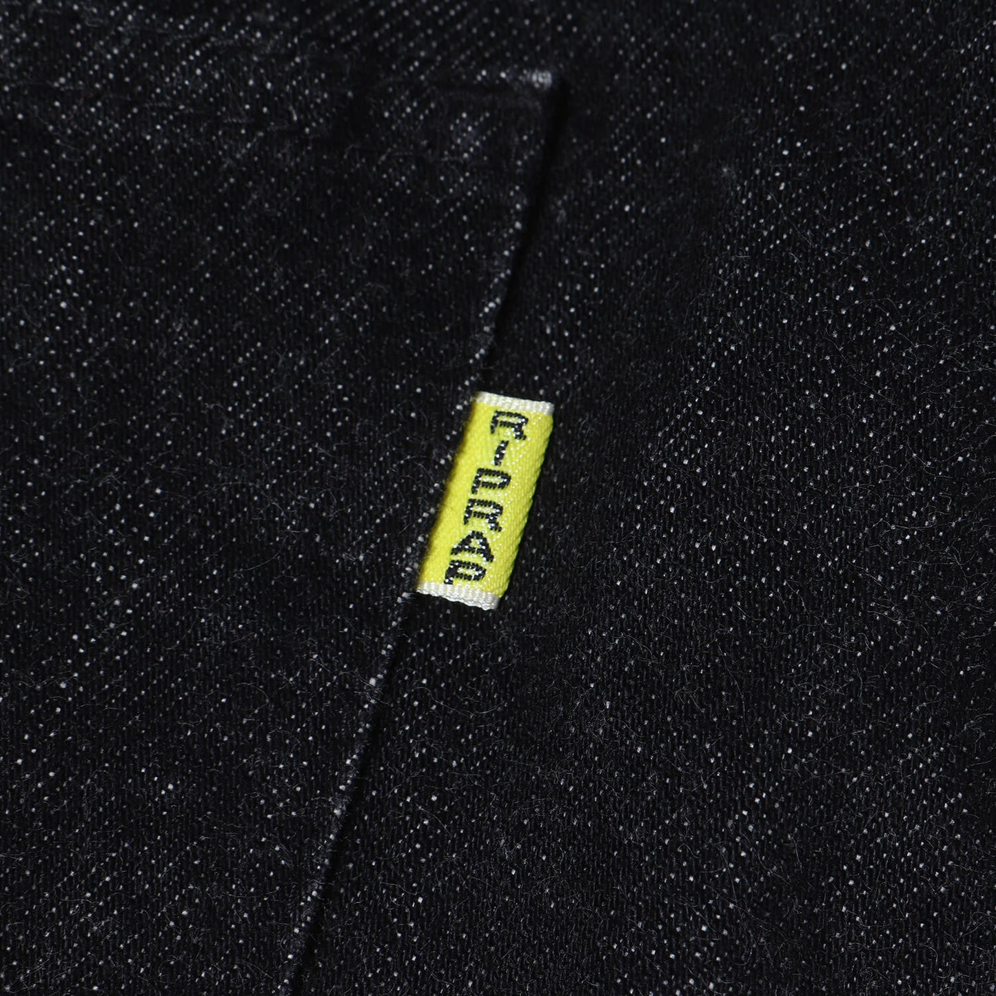 20AW センターシーム デニムパンツ (TWISTED CREASE JEANS SLIM-FIT)