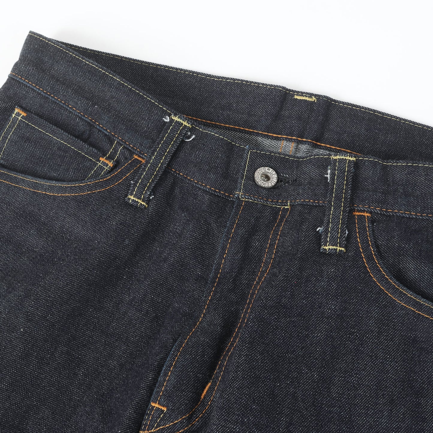 × fragment design テーパード リジッド デニムパンツ