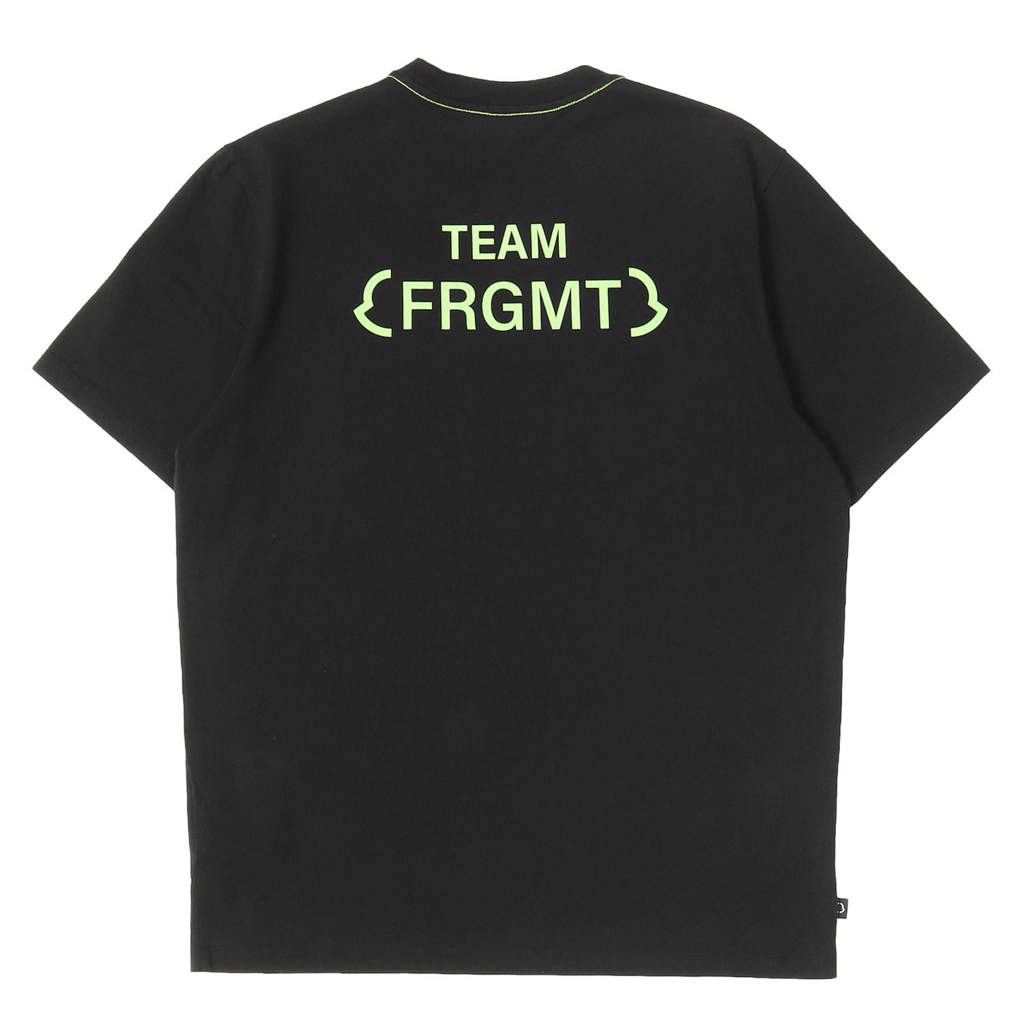 23AW × fragment design グラフィックロゴ ポケット Tシャツ (T-SHIRT SS)