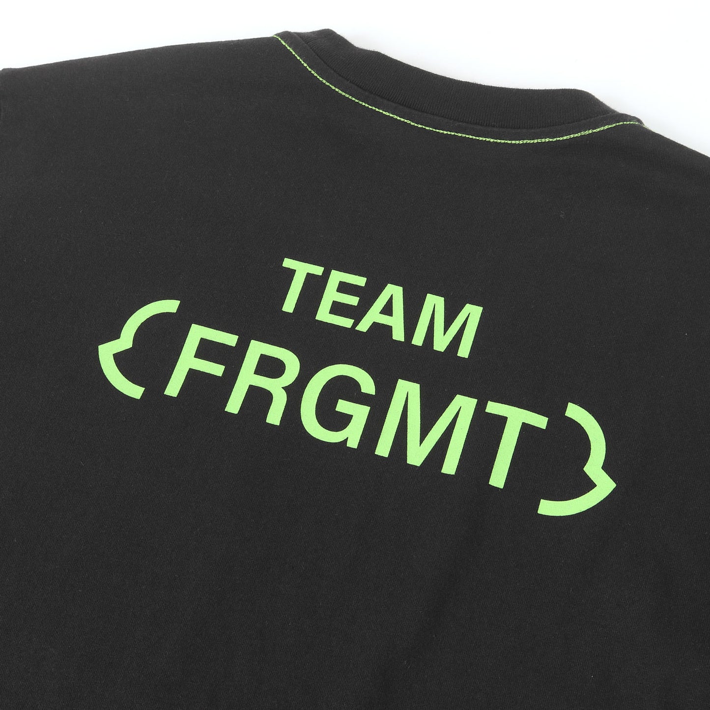 23AW × fragment design グラフィックロゴ ポケット Tシャツ (T-SHIRT SS)