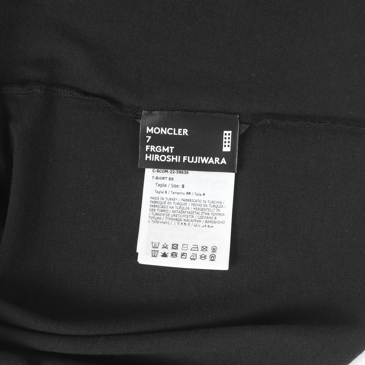 23AW × fragment design グラフィックロゴ ポケット Tシャツ (T-SHIRT SS)