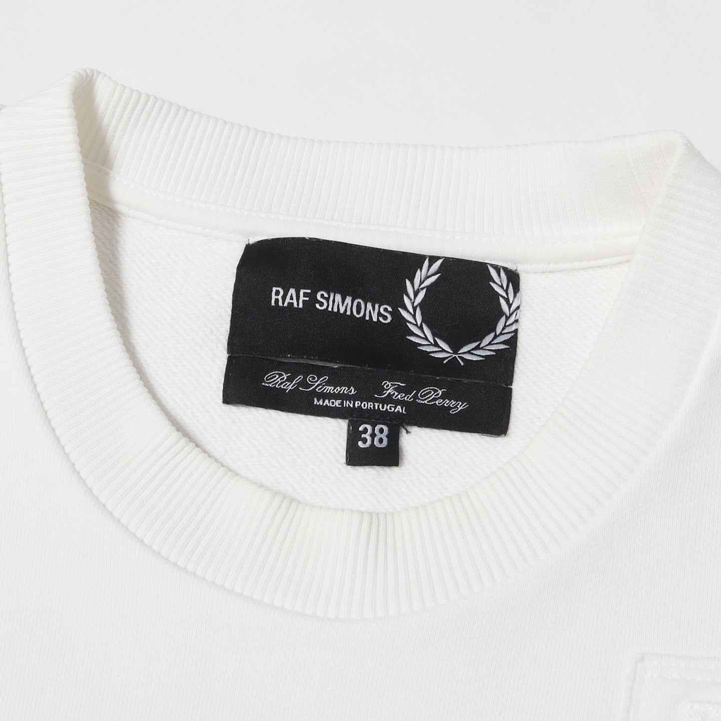 × FRED PERRY スウェット トレーナー (Denim Pocket Sweatshirt)