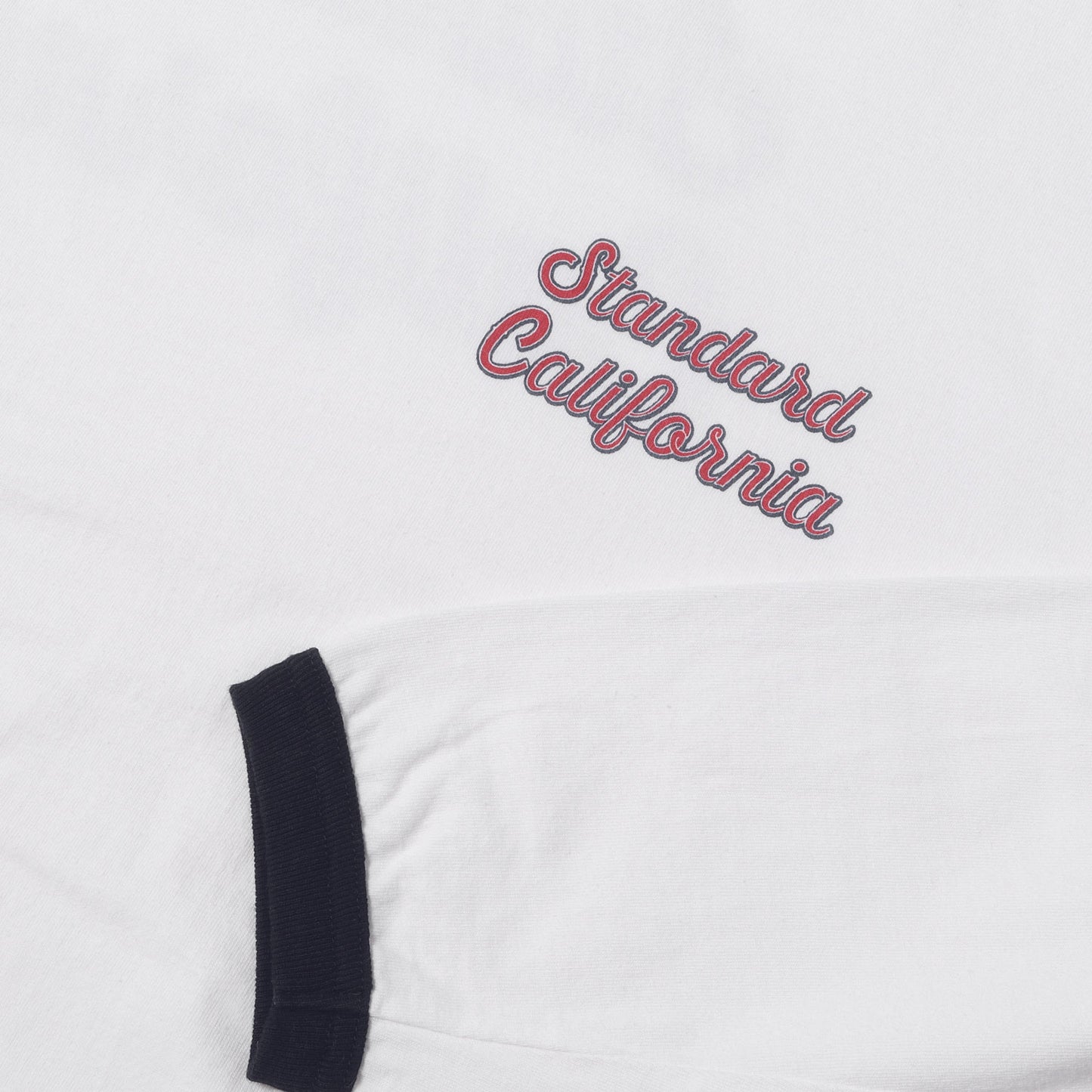 25SS グラフィック ロゴ リンガーネック ロングスリーブ Tシャツ (SD US Cotton Script Logo Ringer Long Sleeve T)