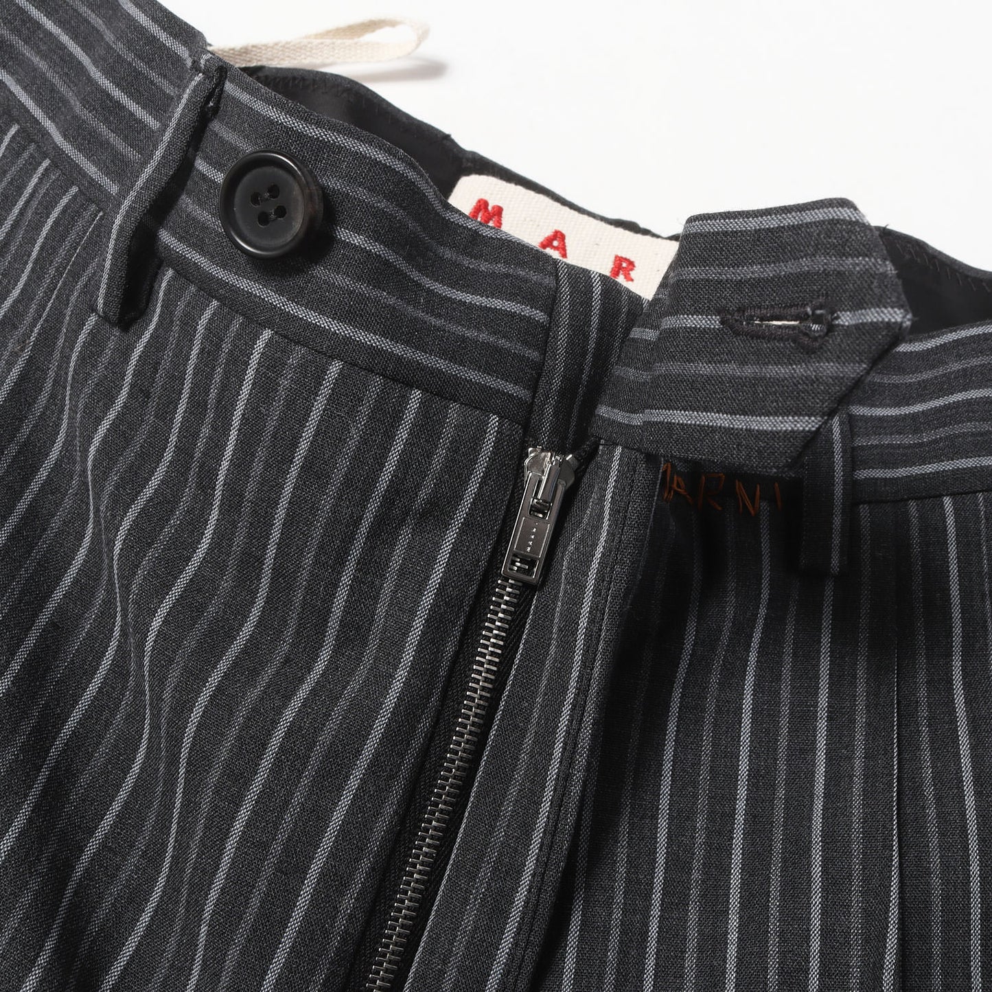 24AW ストライプ ツータック ワイドテーパード トラウザー スラックス パンツ (Pinstripe Wool Trousers)