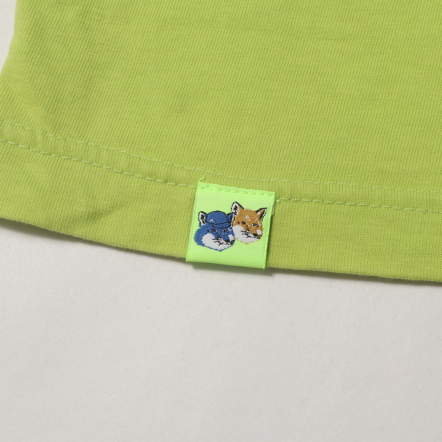 × Adererror コラボレーション ロゴ Tシャツ (A KITSUNE LAY T-SHIRT)