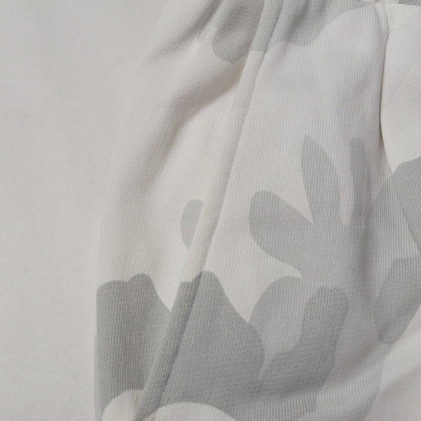 22SS ツータック カモ カーゴ ショート パンツ (Jersey jogging shorts with logo tag)